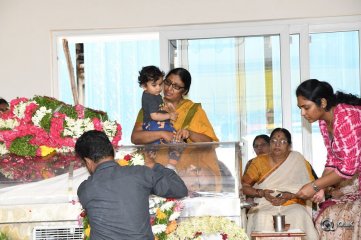 Celebs Pay Condolences to C Narayana Reddy